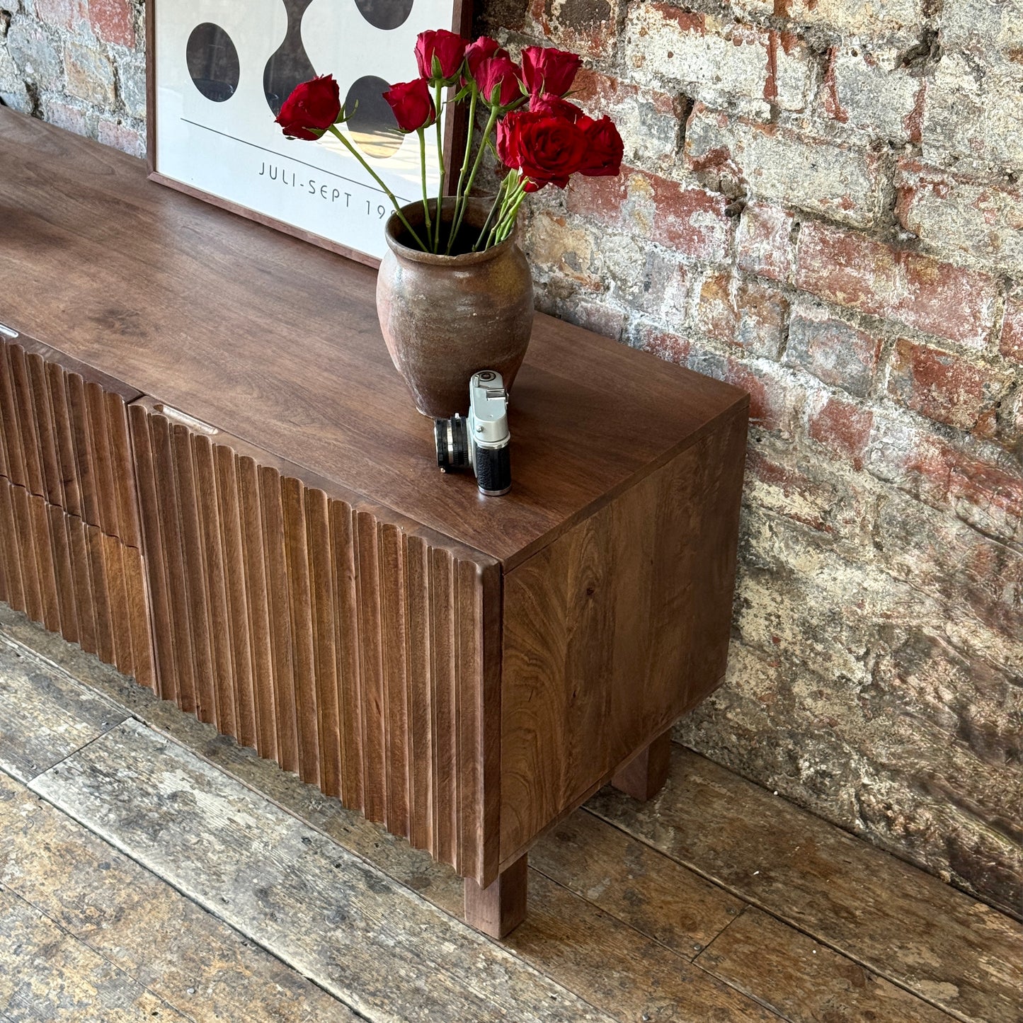 Arlo Solid Mango Wood 2 Door 2 Drawer TV Unit in Walnut