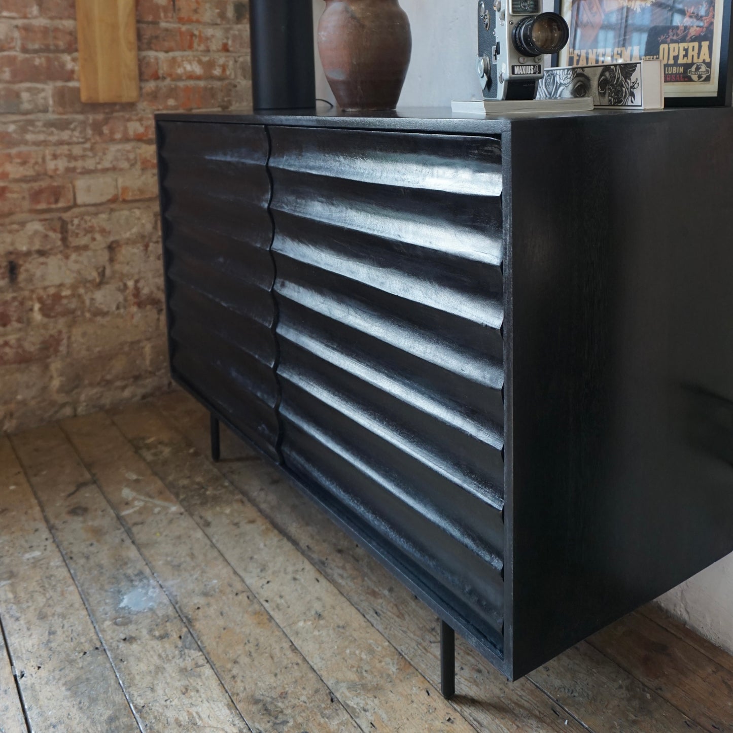 Daria Solid Mango Wood 2 Door Sideboard Black