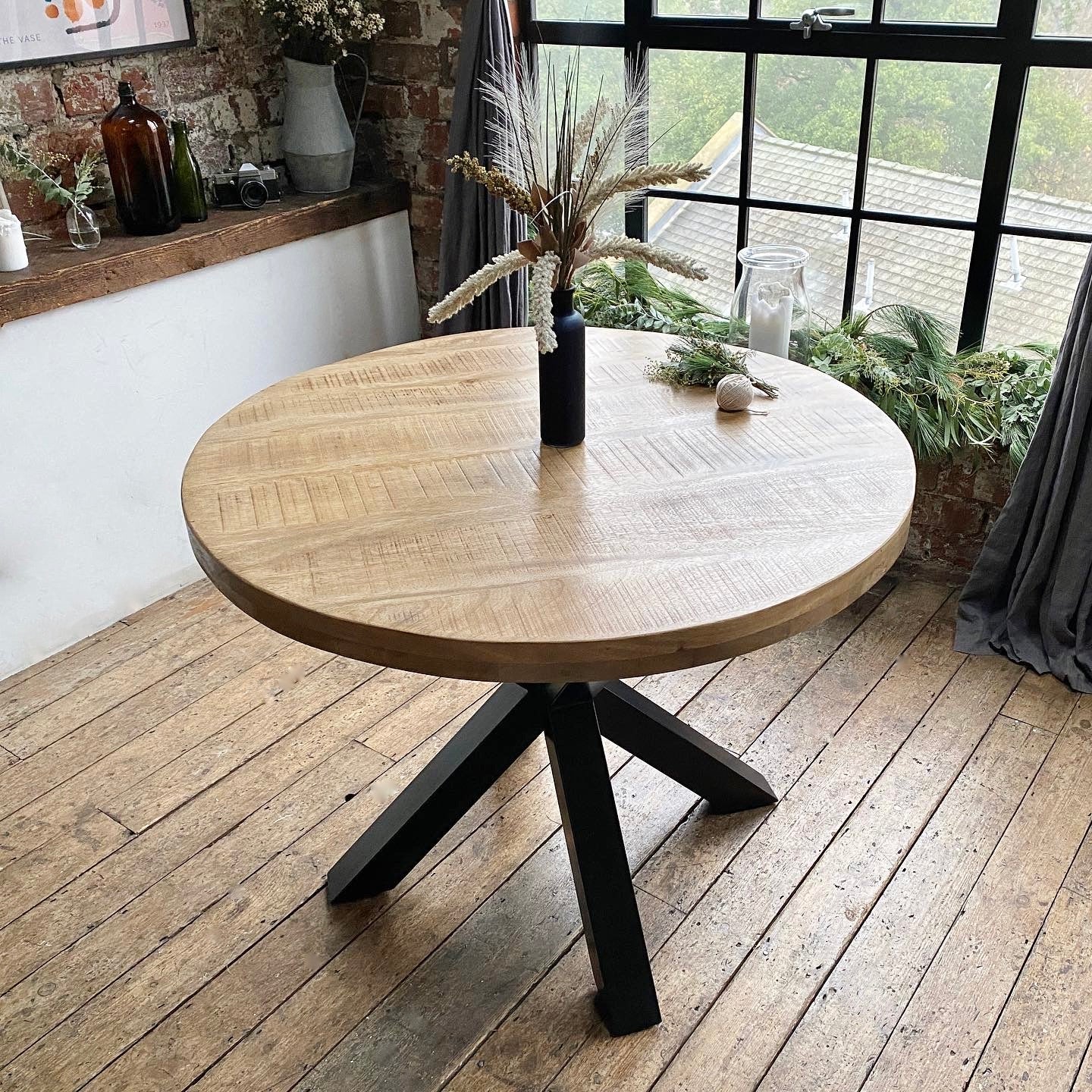 Sara Solid Mango Wood Dining Table with Walnut Wash (4 Sizes)