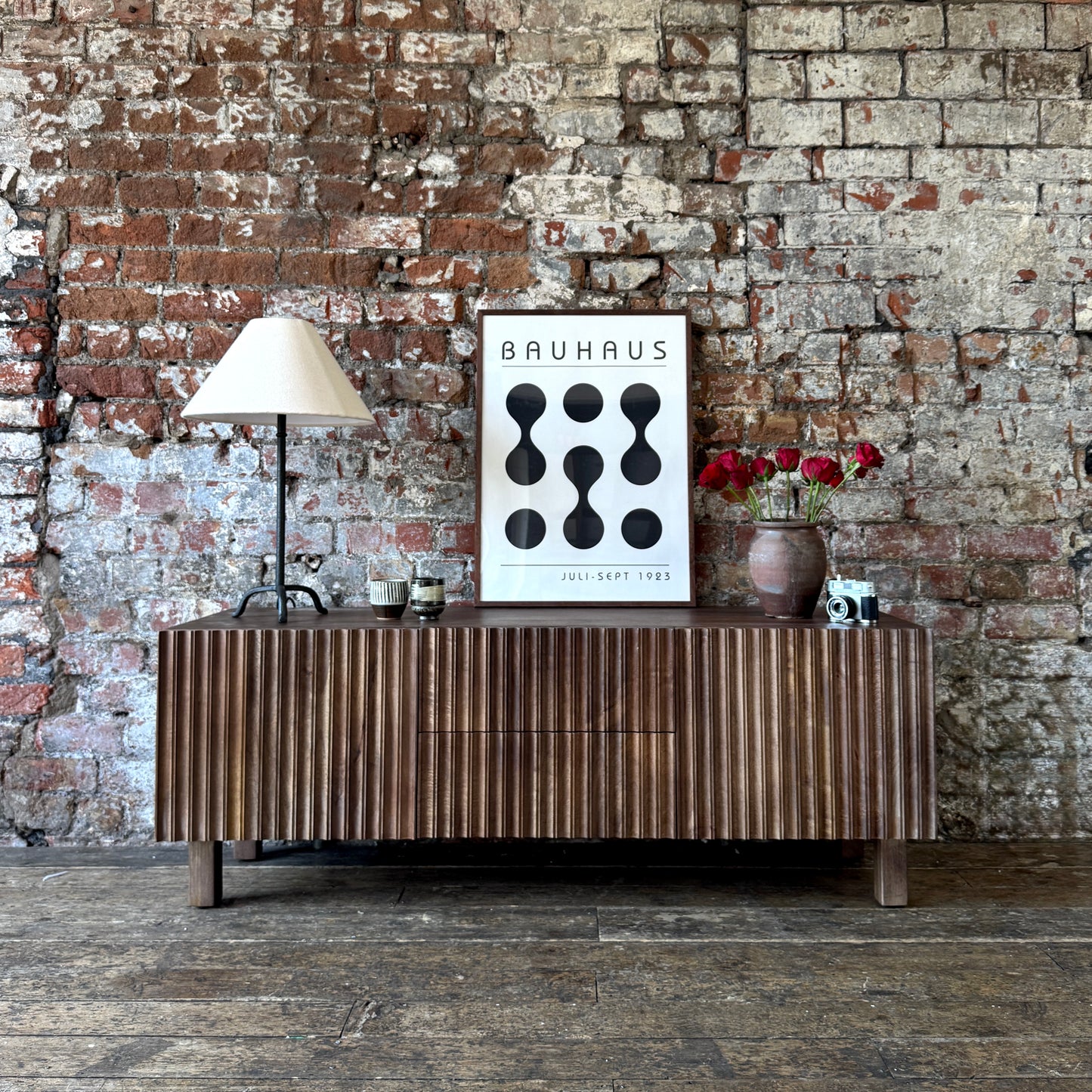 Arlo Solid Mango Wood 2 Door 2 Drawer TV Unit in Walnut