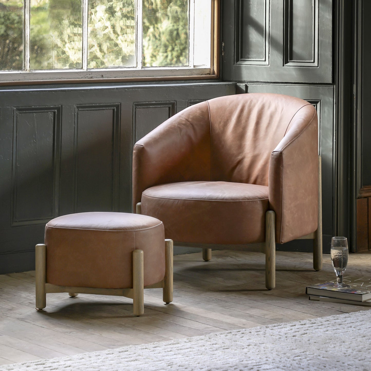 Edwin Armchair in Vintage Brown