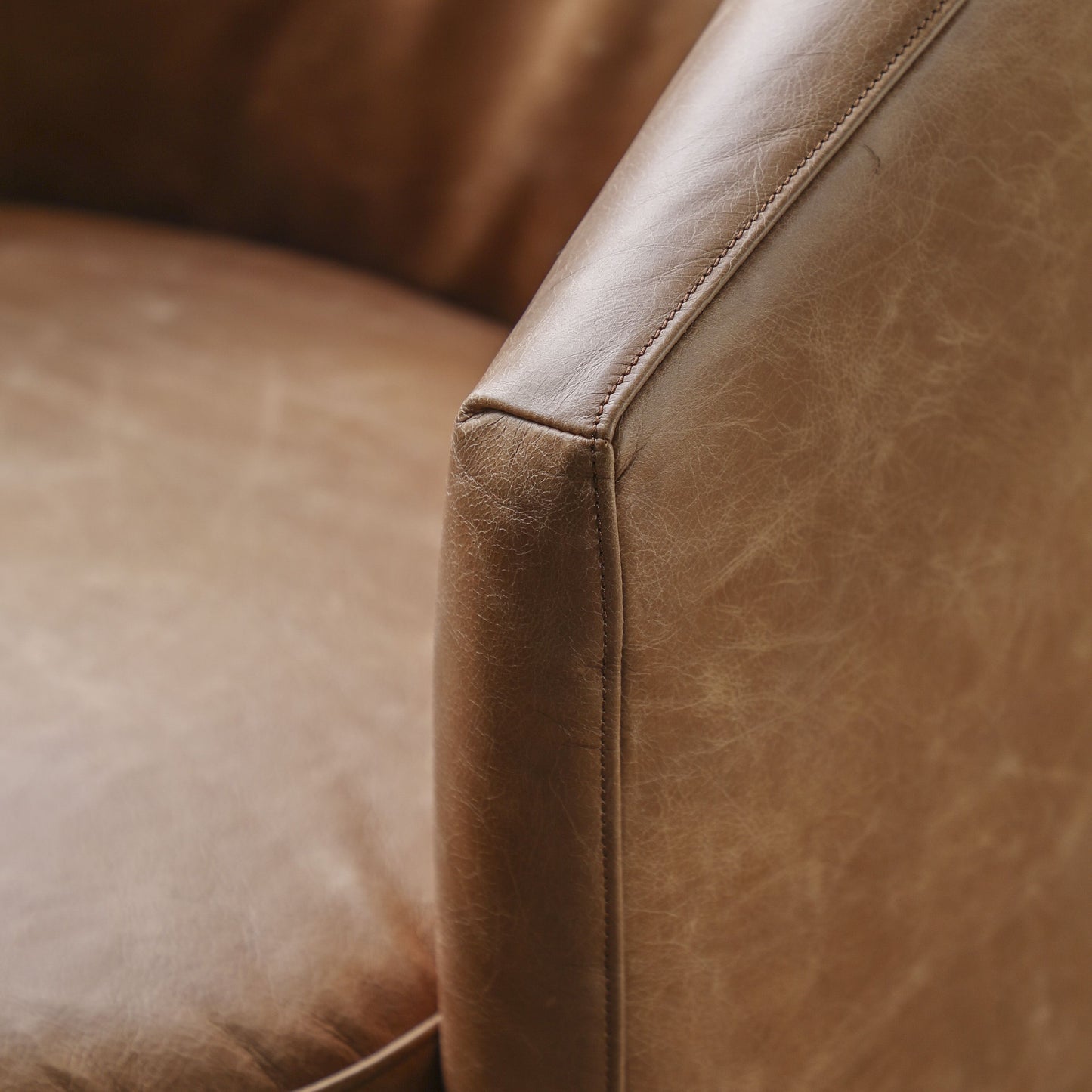 Edwin Armchair in Vintage Brown