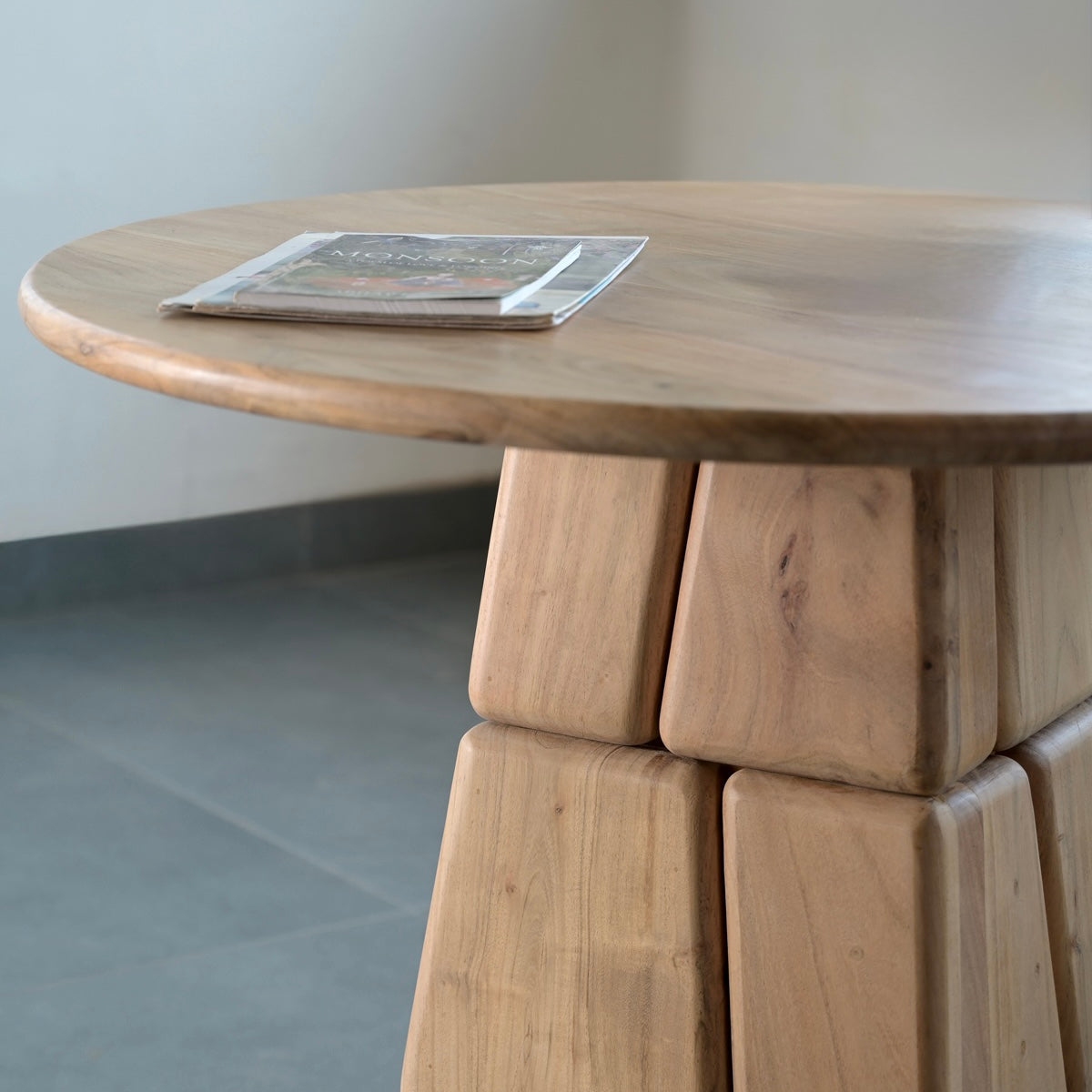Bob Round Solid Acacia Wood Dining Table