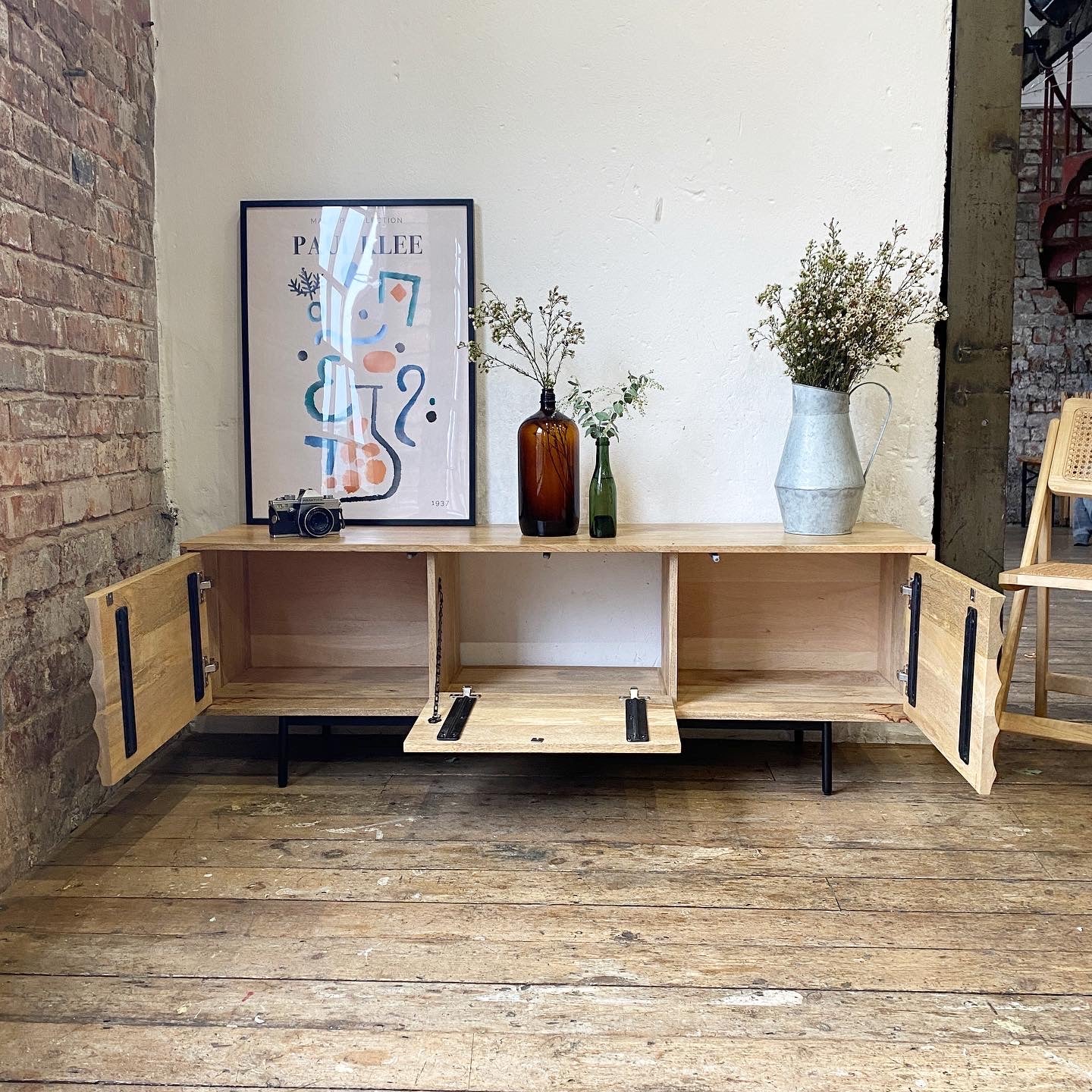 Daria Solid Mango Wood TV Stand Natural