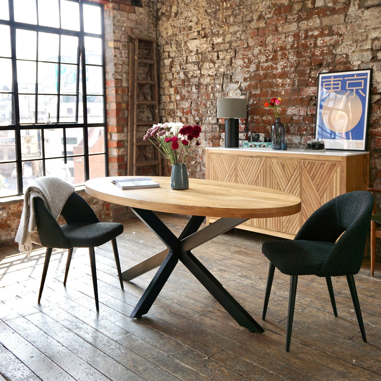 Sara Oval Solid Oak Dining Table (2 Sizes)