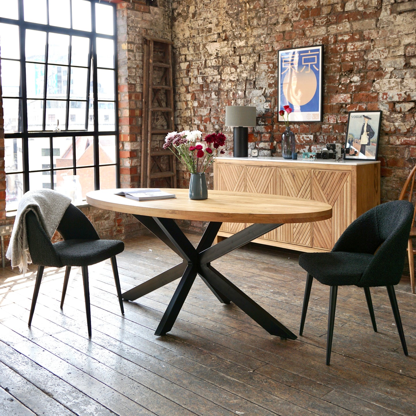 Sara Oval Solid Oak Dining Table (2 Sizes)