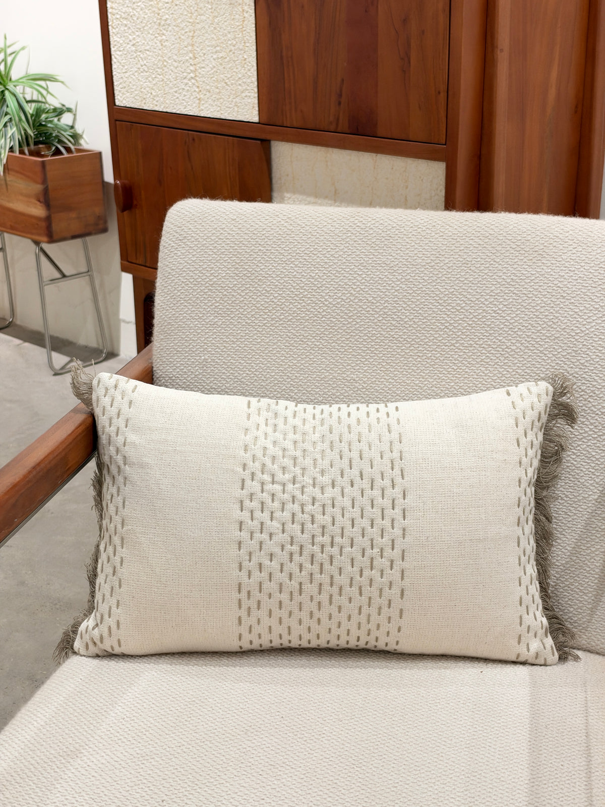Jacki Cushion in Ivory 30 x 50cm