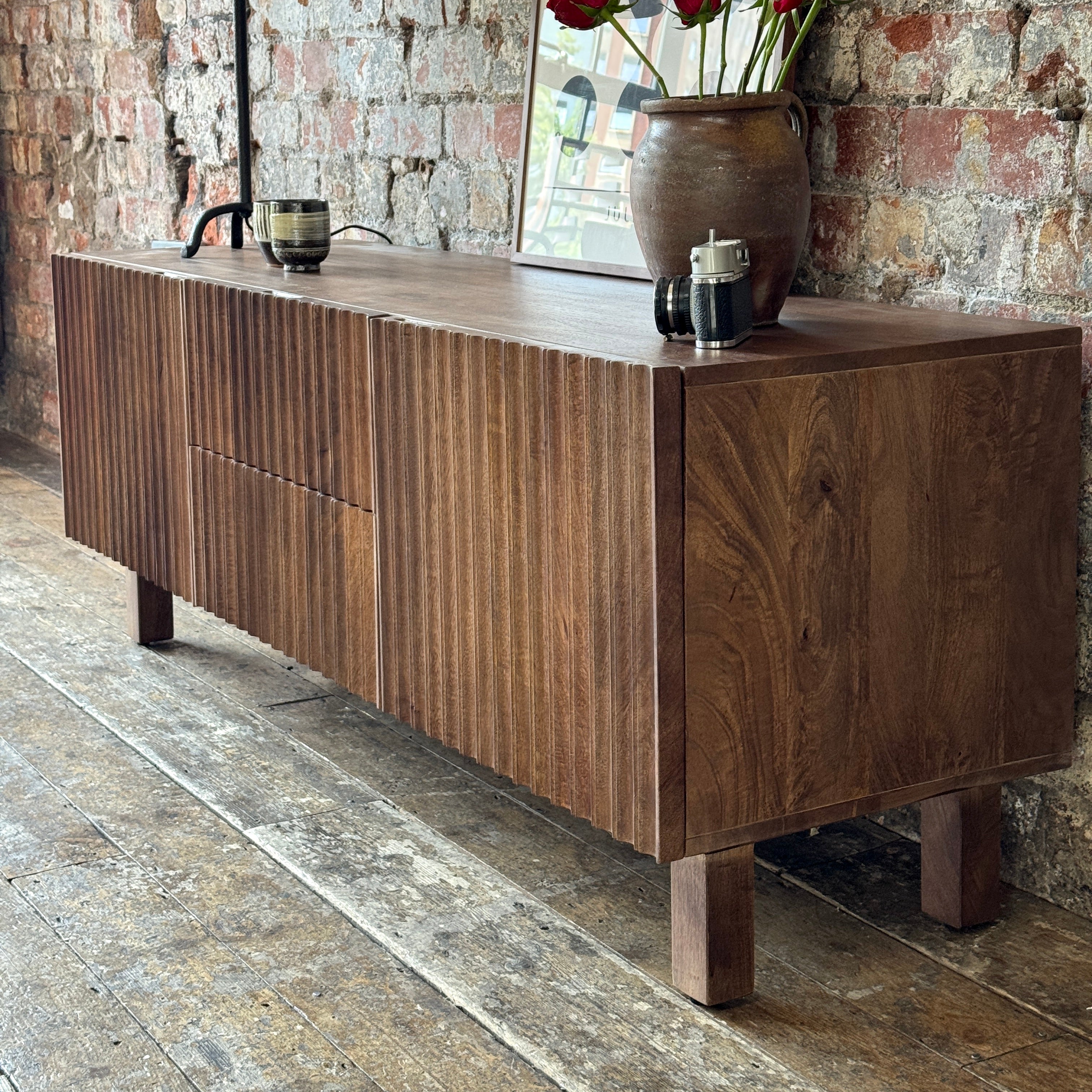 Arlo Solid Mango Wood 2 Door 2 Drawer TV Unit in Walnut