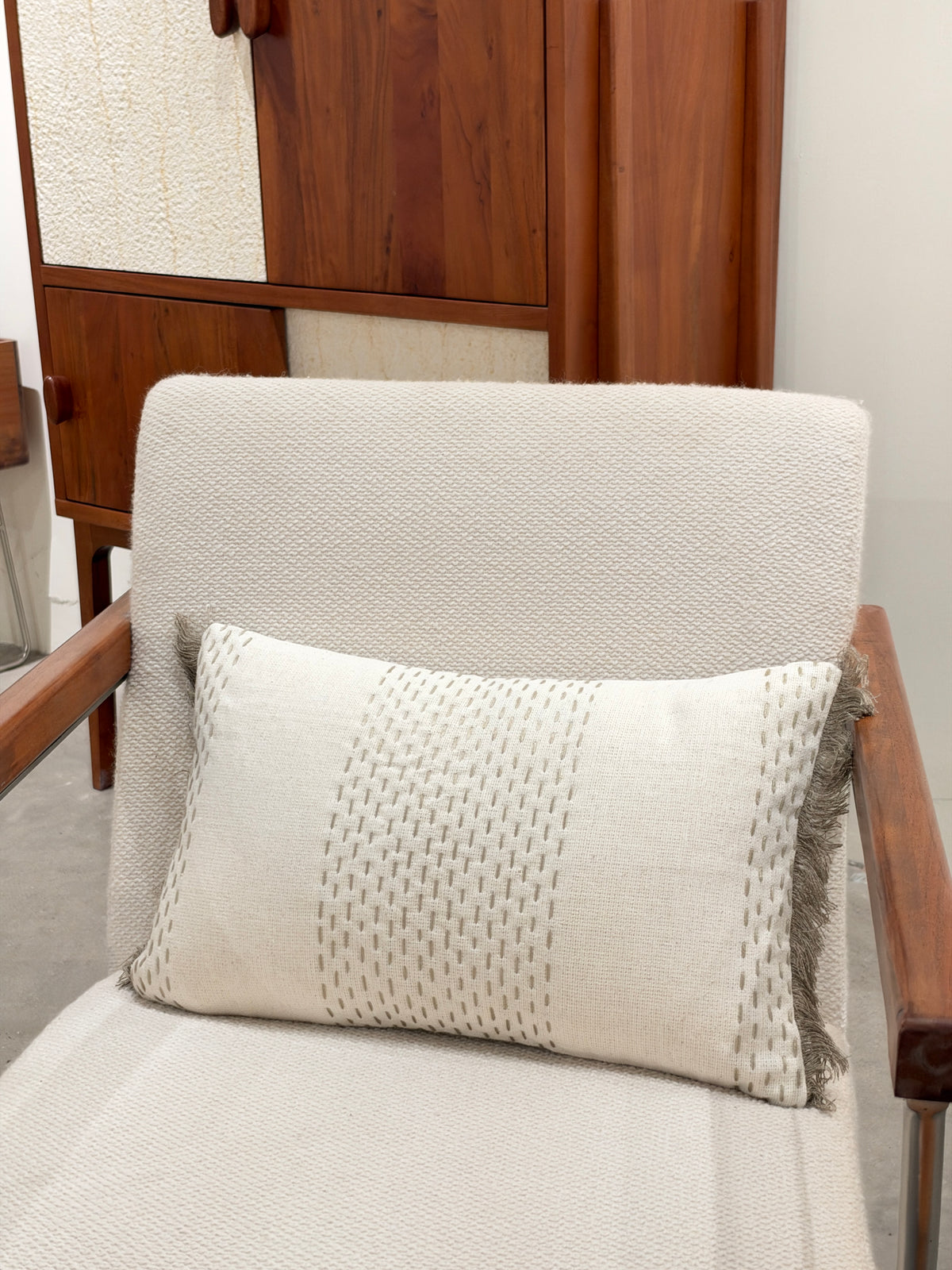 Jacki Cushion in Ivory 30 x 50cm