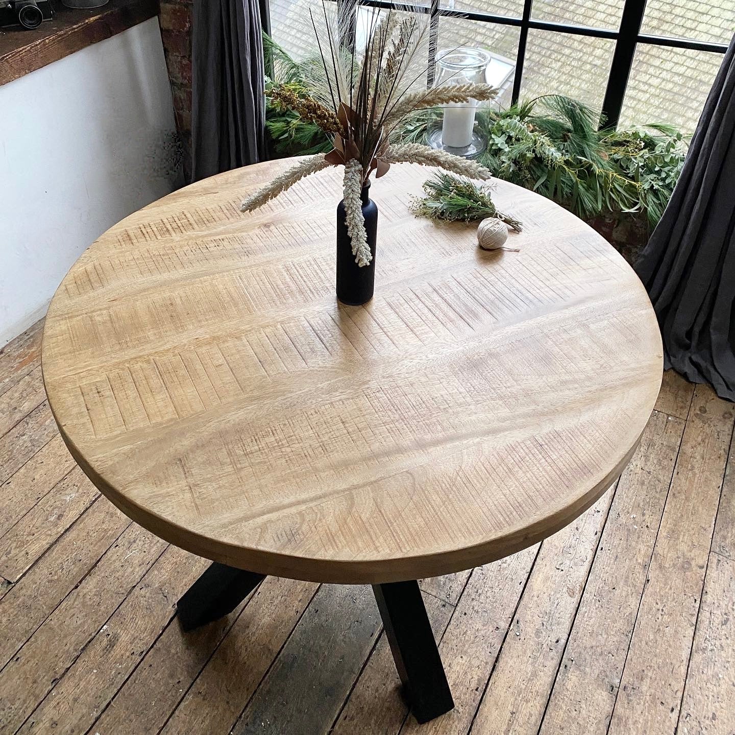 Sara Solid Mango Wood Dining Table with Walnut Wash (4 Sizes)