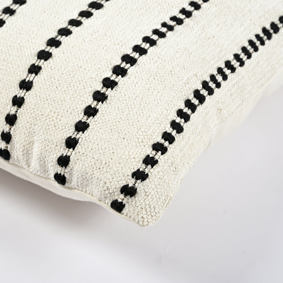 Piko Cushion in White 50 x 50cm
