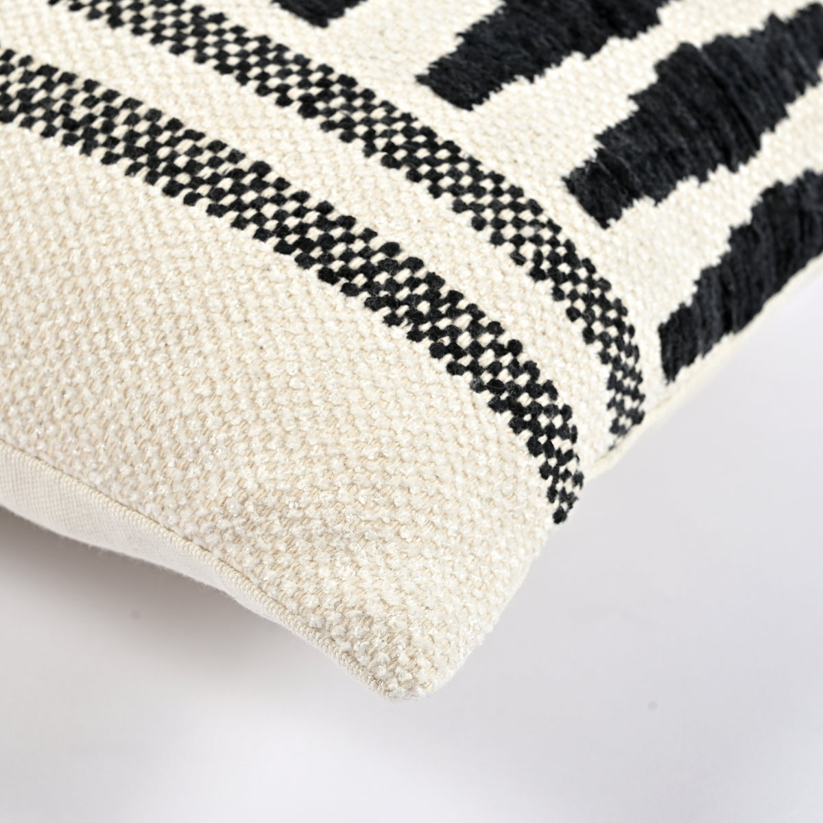 Toma Cushion in White & Black 30 x 50cm