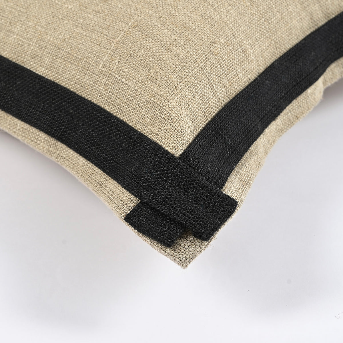 Kakomu Cushion in Natural 30 x 50cm