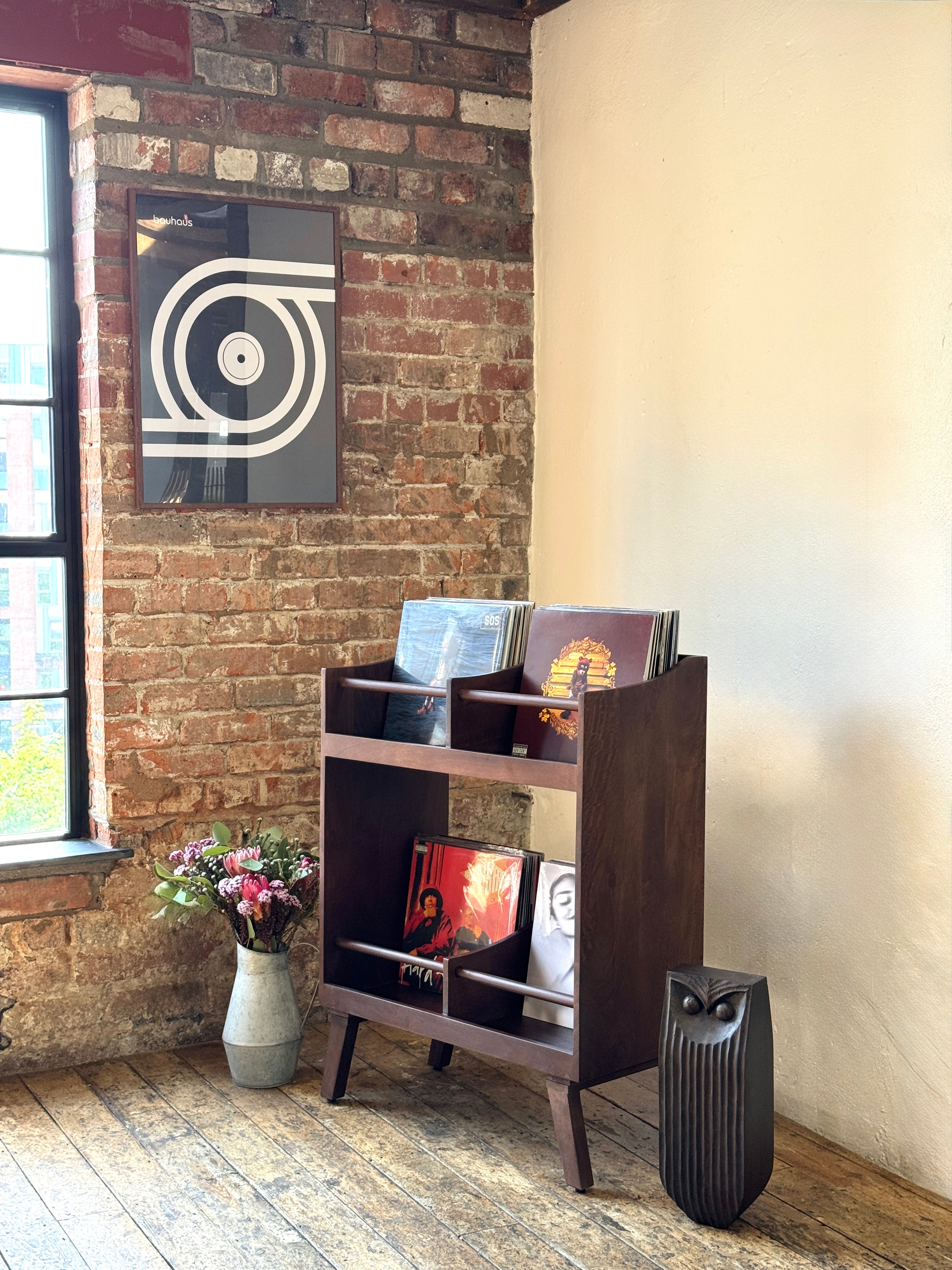 Spin Solid Mango Wood Large Vinyl Storage Stand in Walnut