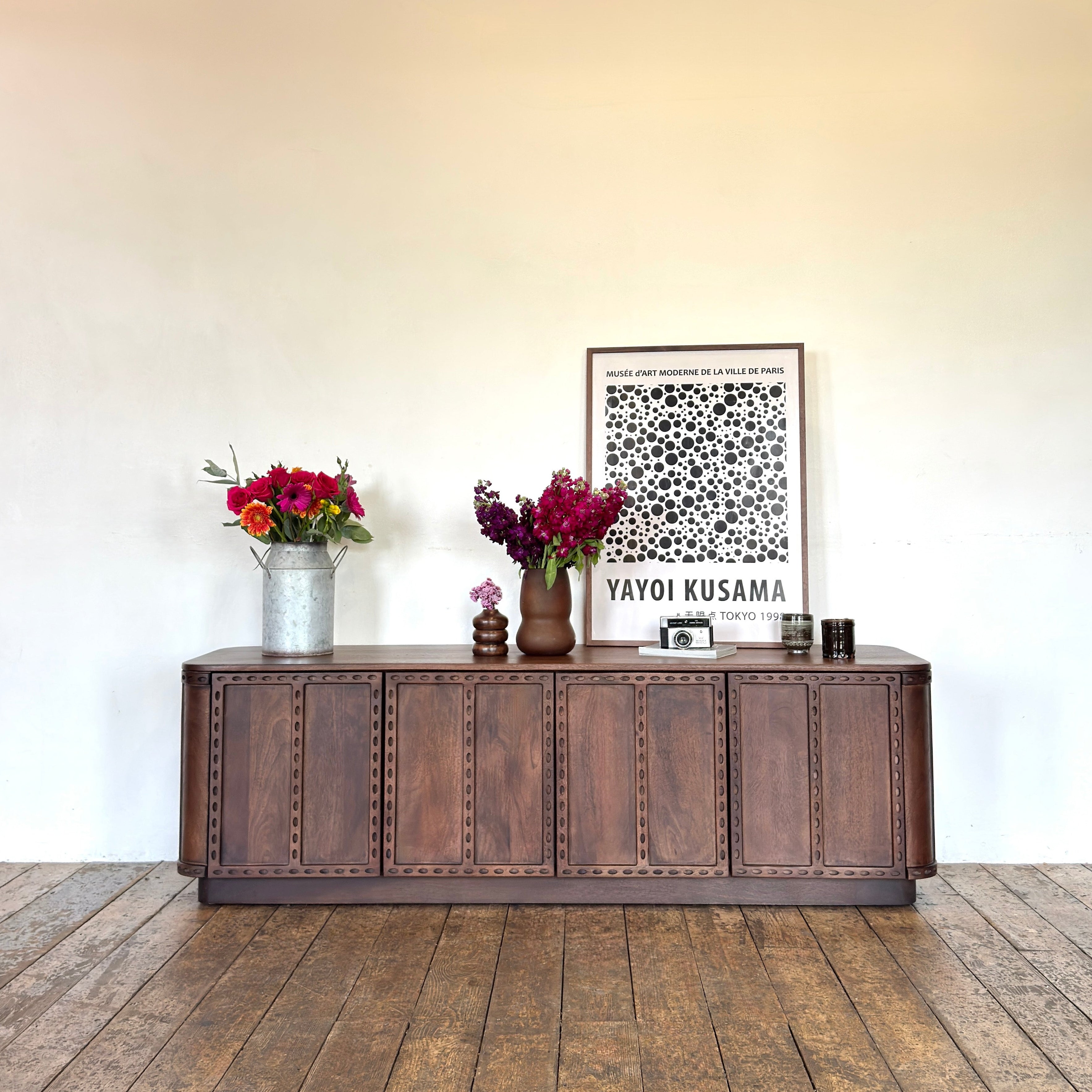 Rivo Solid Mango Wood Medium TV Stand in Brown (160cm)