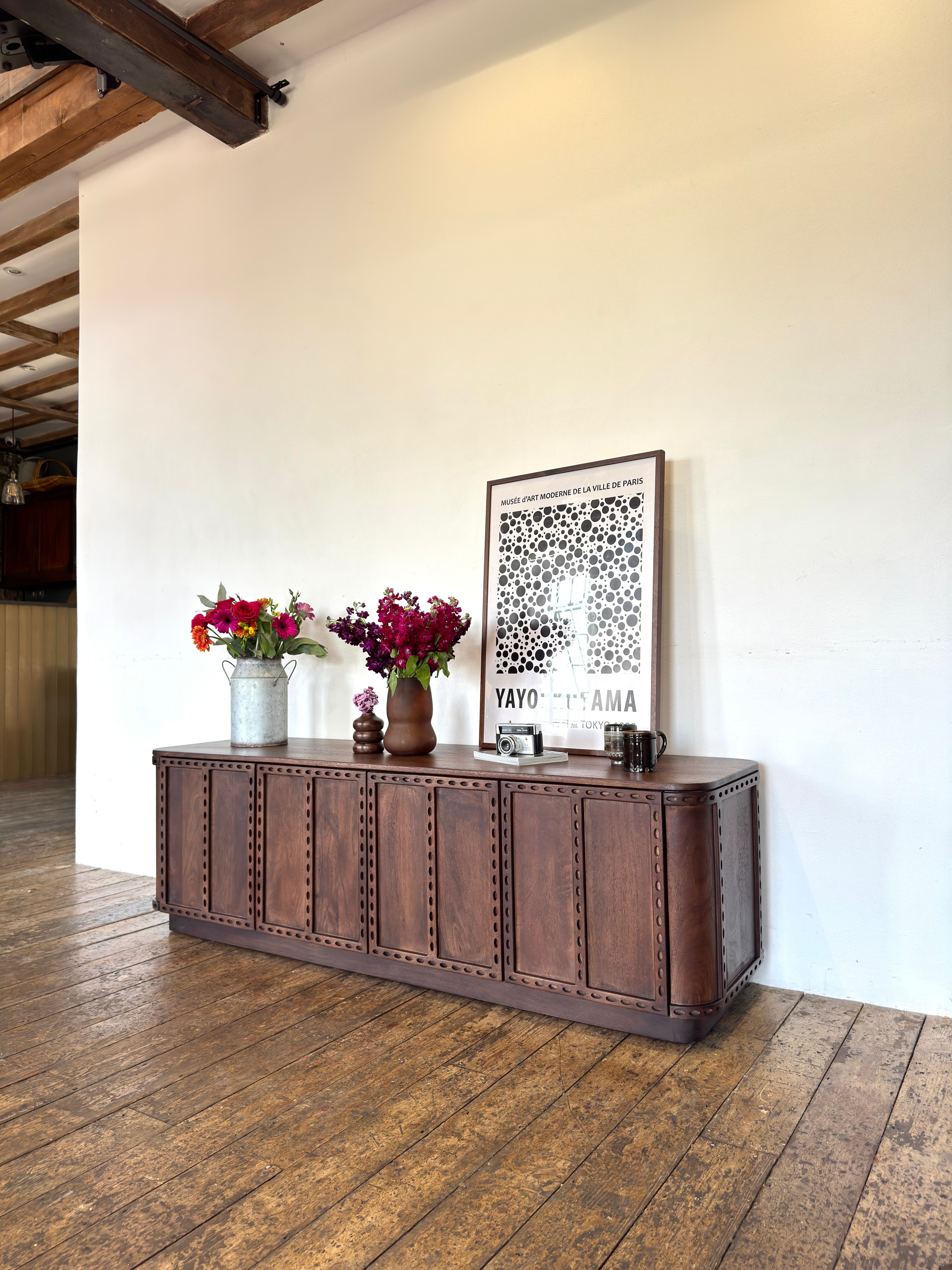 Rivo Solid Mango Wood Medium TV Stand in Brown (160cm)