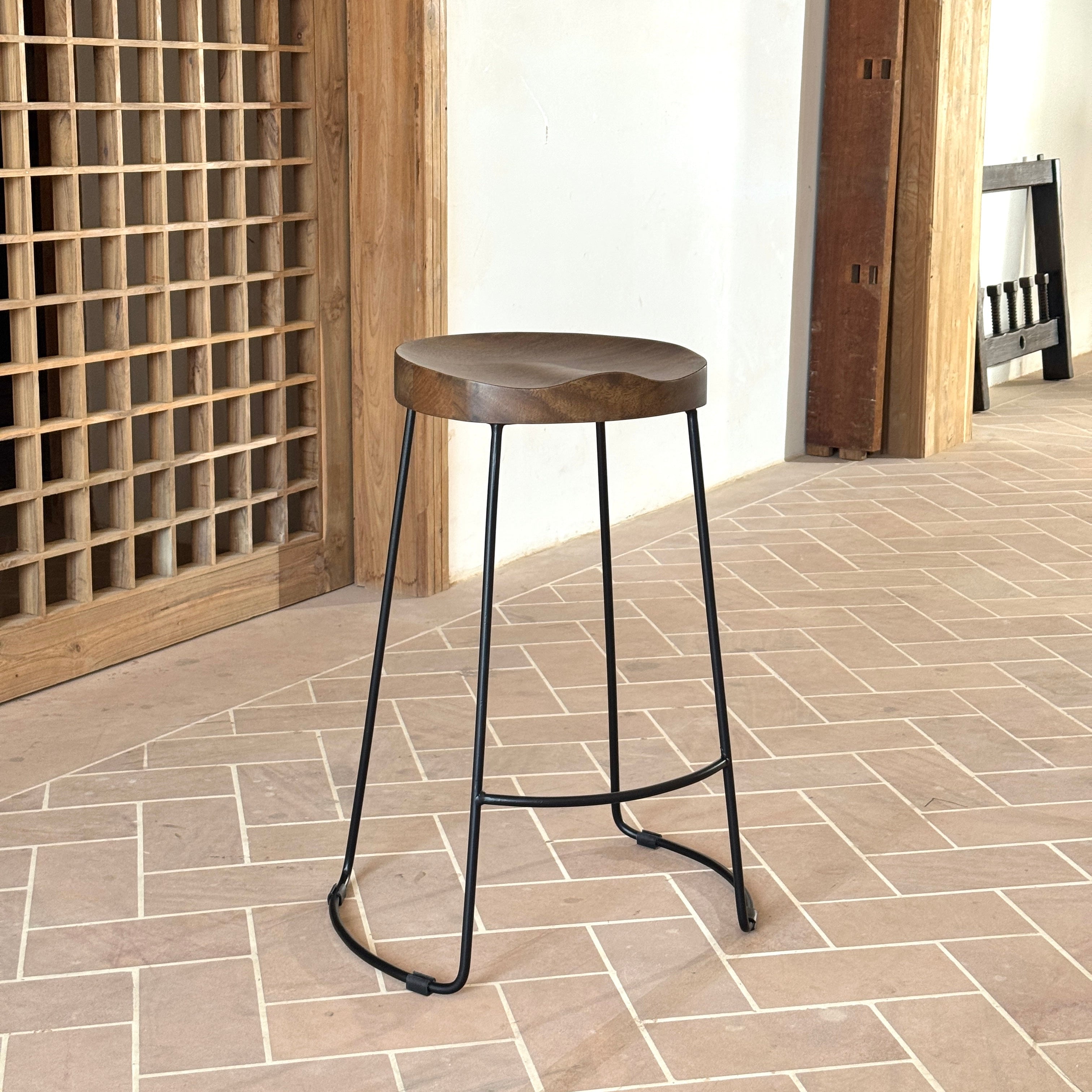Linni Solid Mango Wood & Metal Kitchen Stool, Natural & Black
