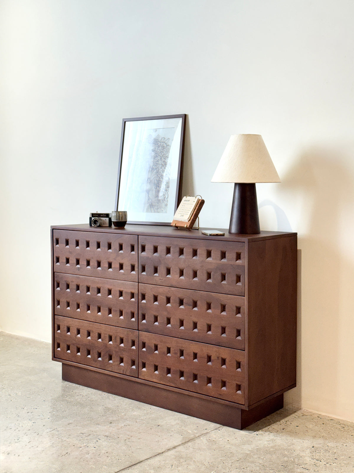 Oslo Solid Acacia Wood 6 Drawer Chest of Drawers in Walnut