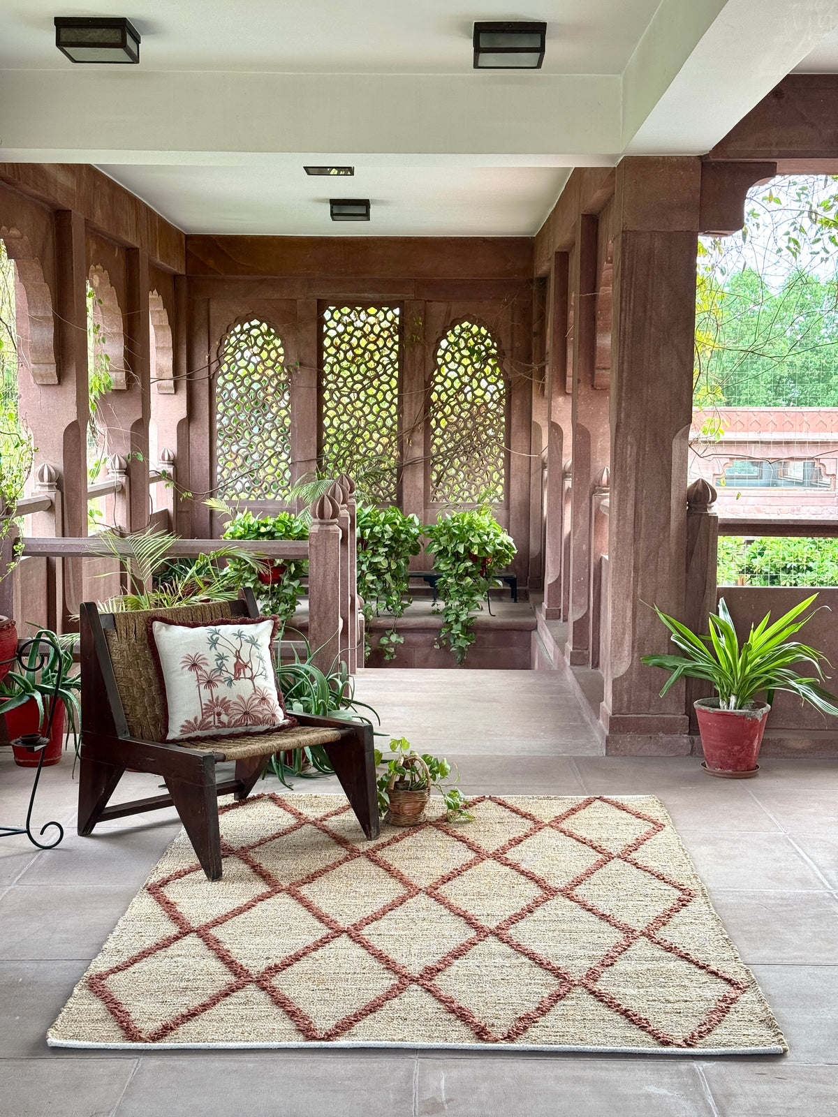 Lorcan Handwoven Over-Tufted Jute & Polyester Rug in Natural & Brown (2 Sizes)
