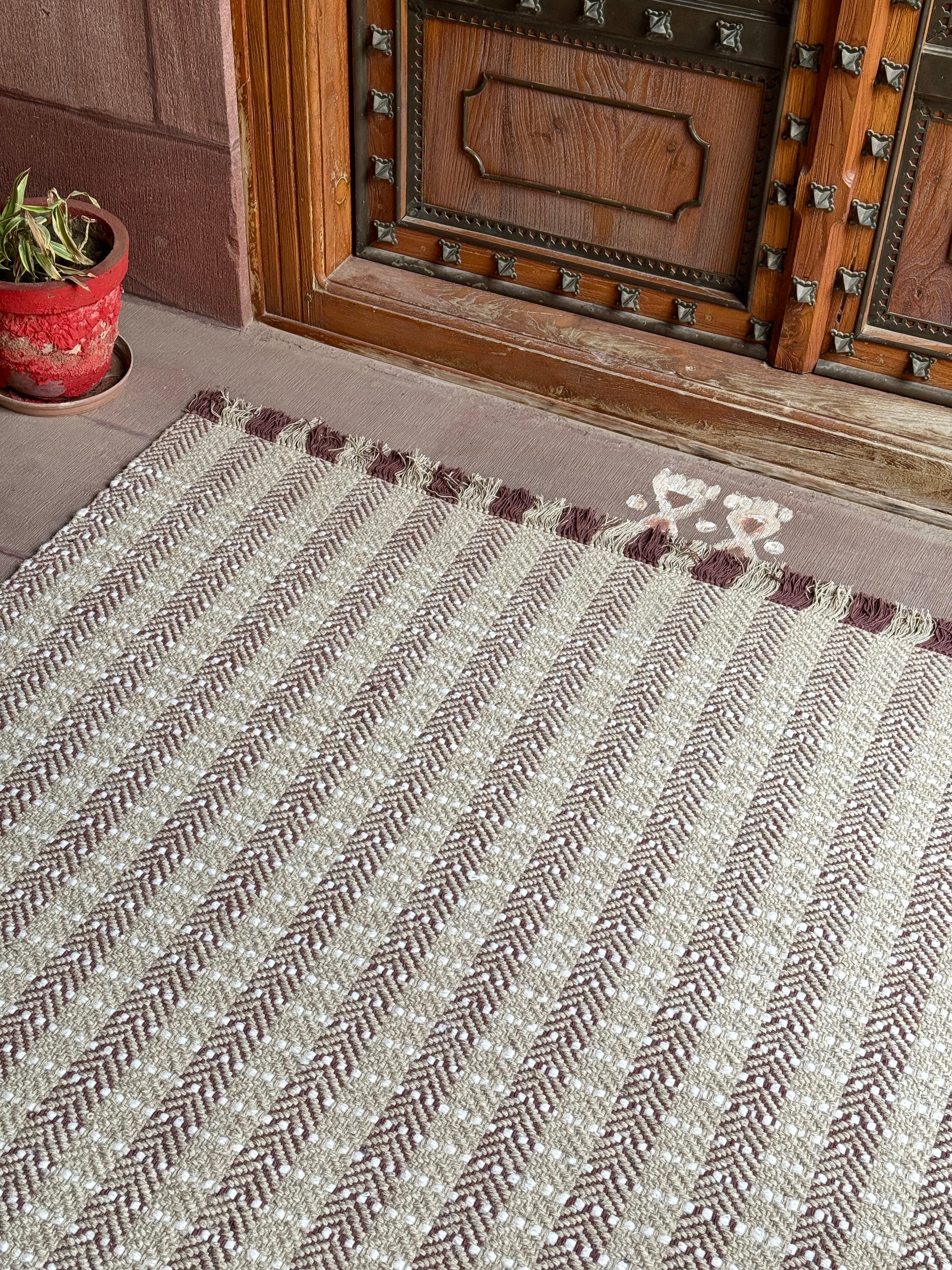 Ernestoe Handwoven Flat Weave Wool Rug in Natural, Beige & Ivory (2 Sizes)