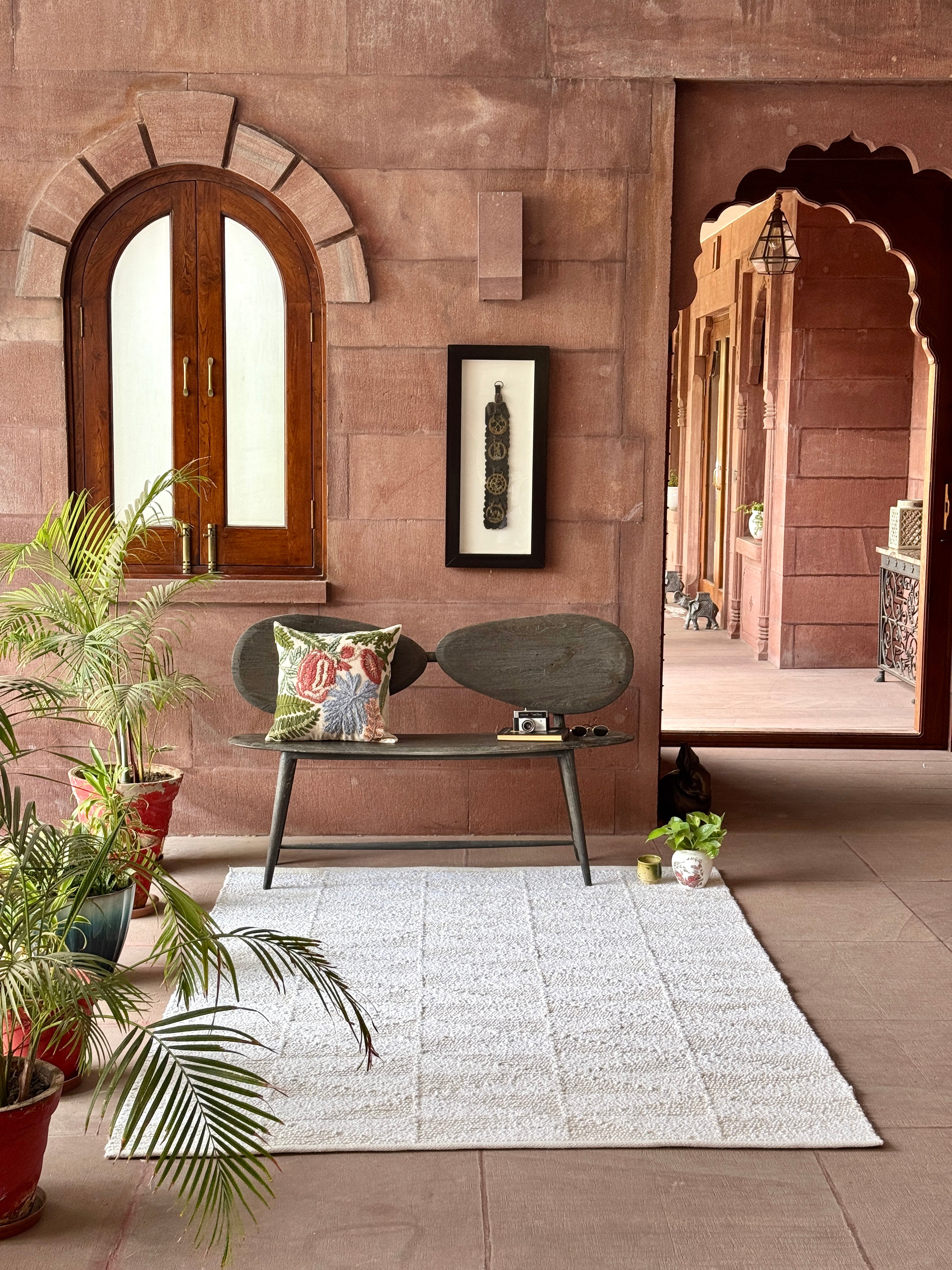 Braganza Handwoven Flat Weave Wool Rug in Ivory & Beige (2 Sizes)