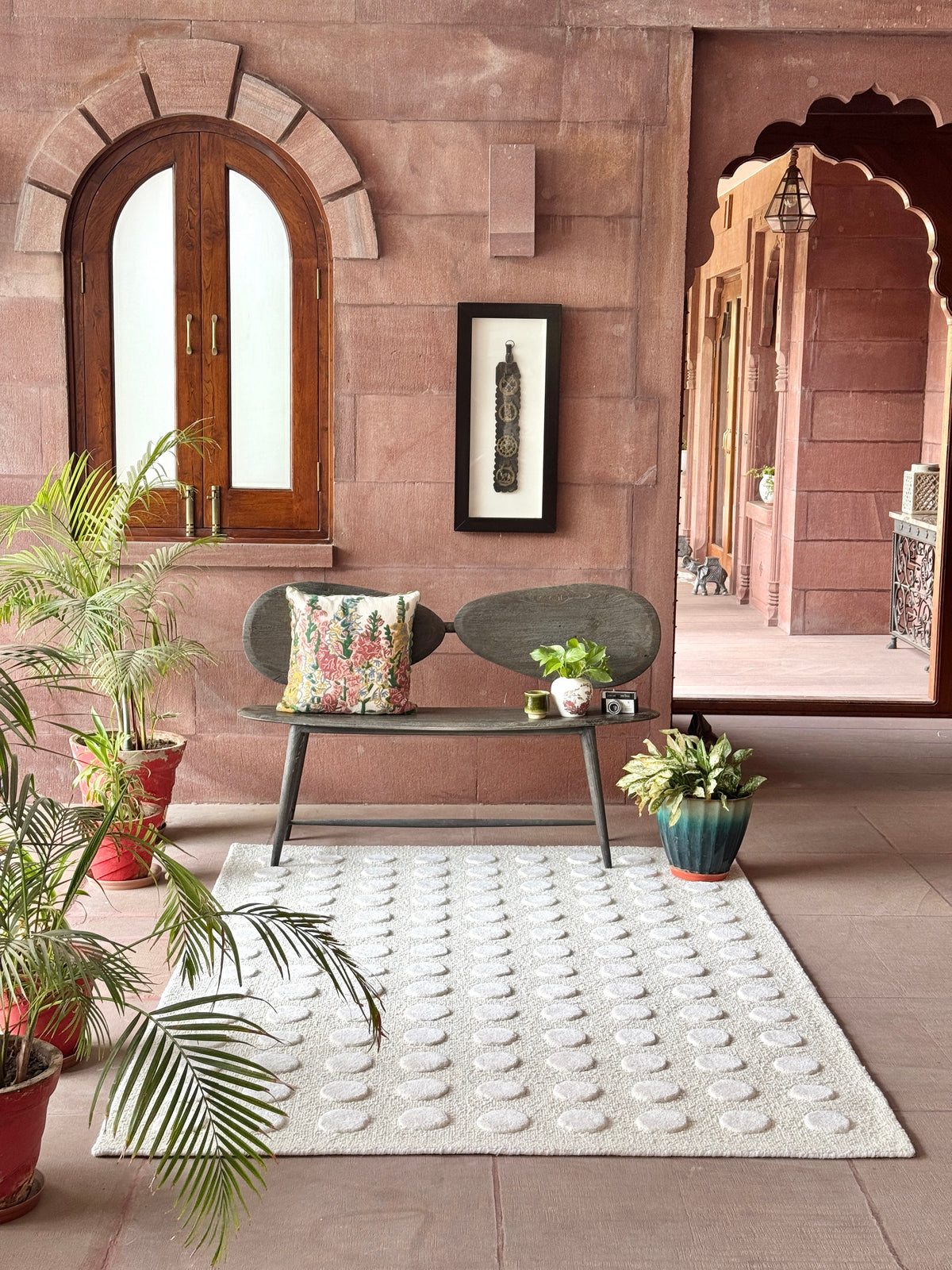 Piata II Handwoven Over-Tufted Wool Rug in Ivory (2 Sizes)