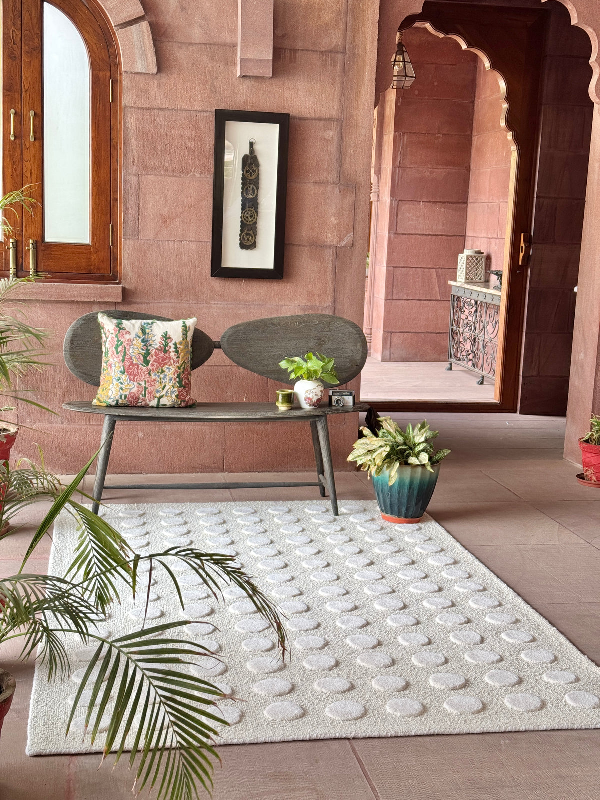 Piata II Handwoven Over-Tufted Wool Rug in Ivory (2 Sizes)