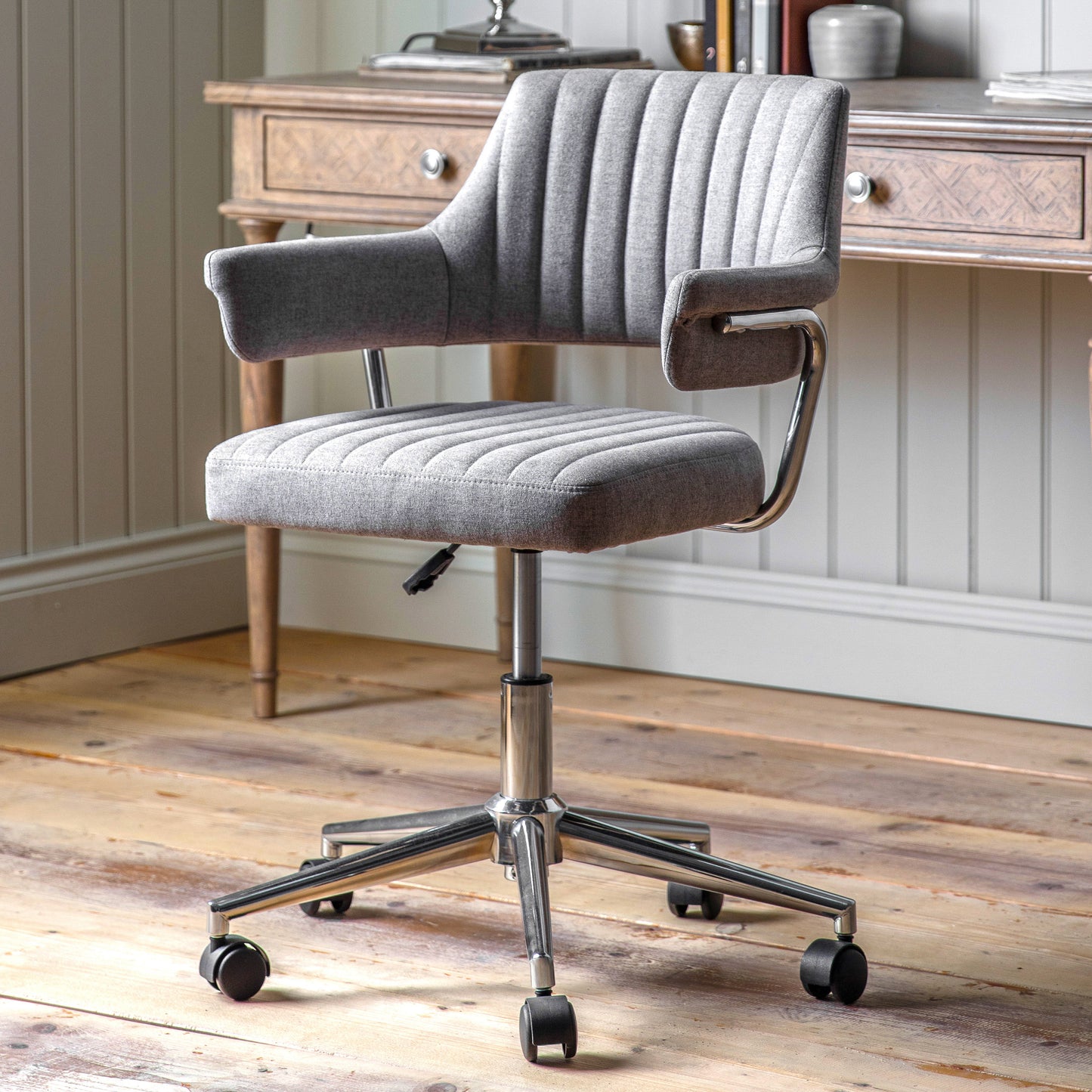 Mcintyre Swivel Chair Grey