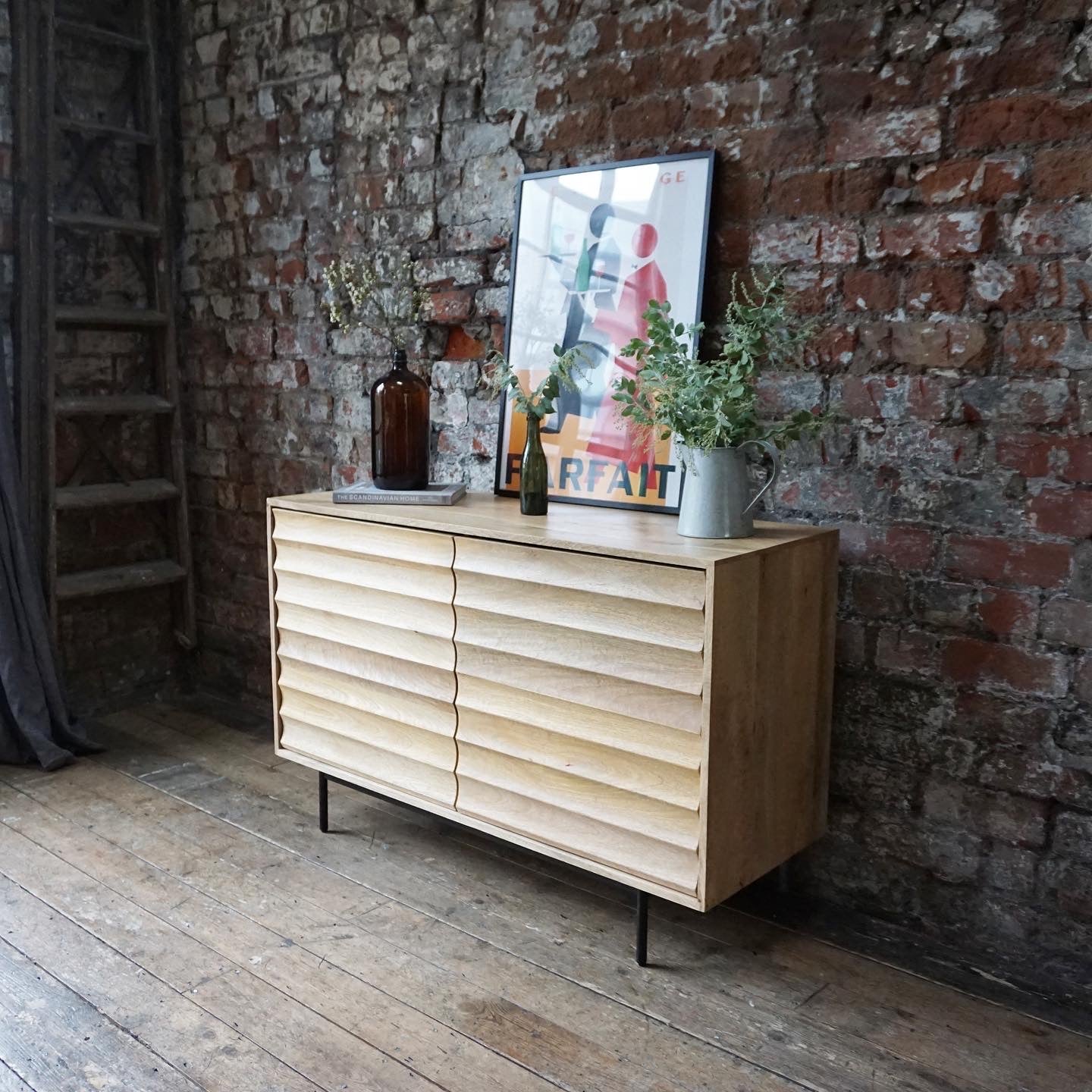 Daria Solid Mango Wood 2 Door Sideboard