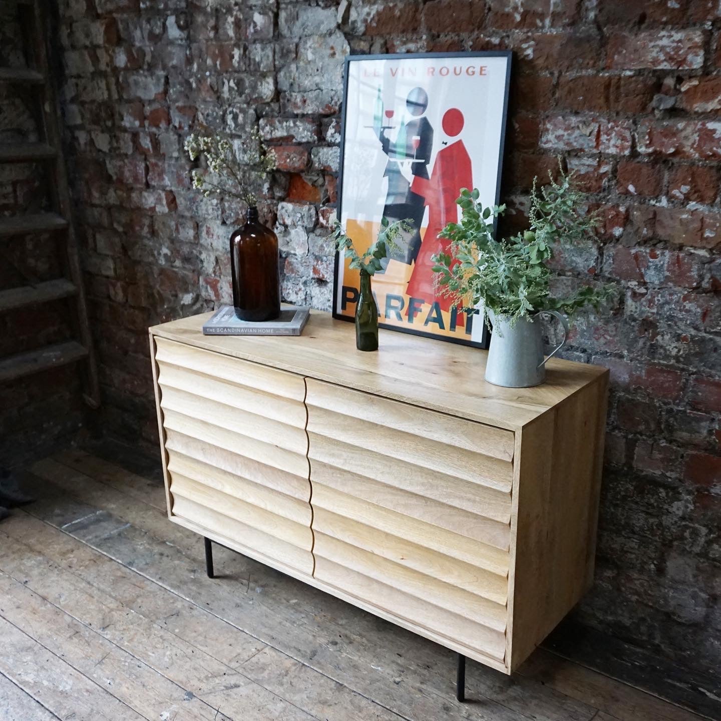 Daria Solid Mango Wood 2 Door Sideboard