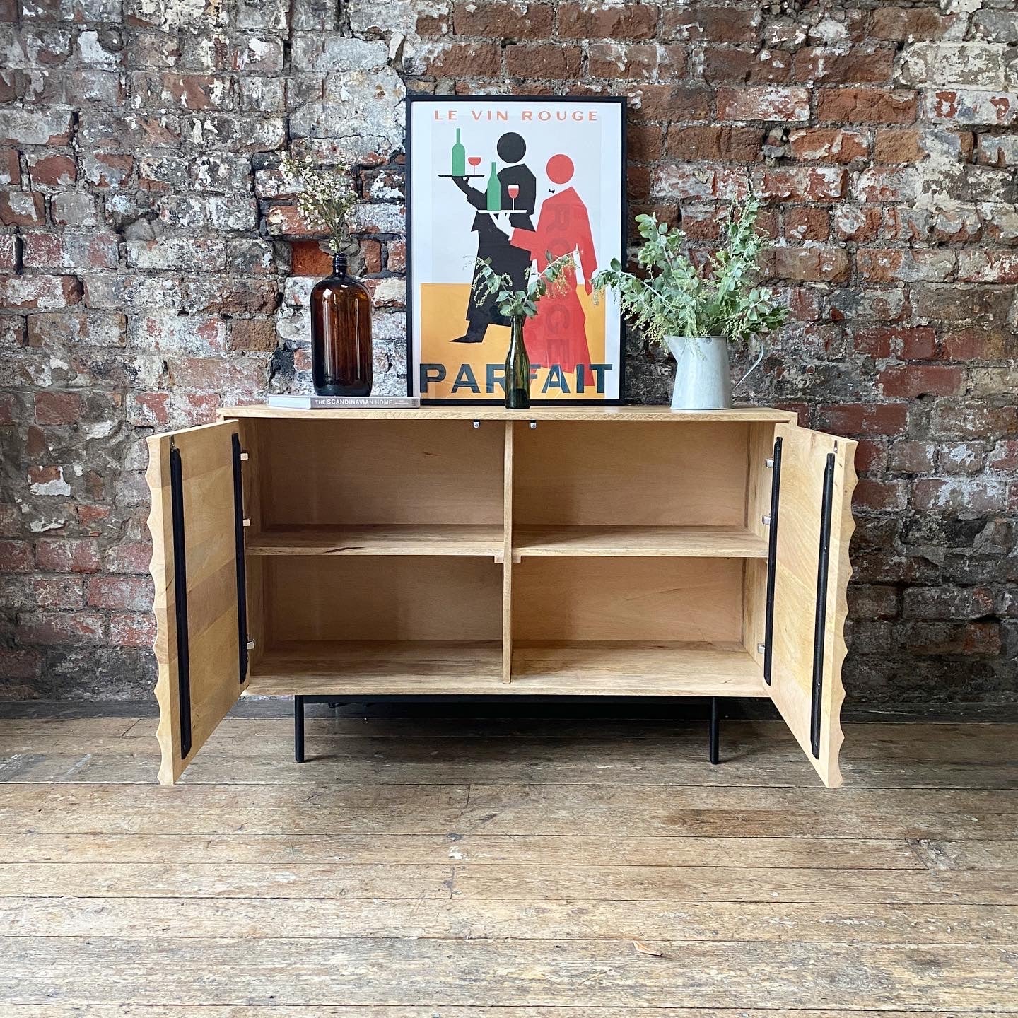 Daria Solid Mango Wood 2 Door Sideboard