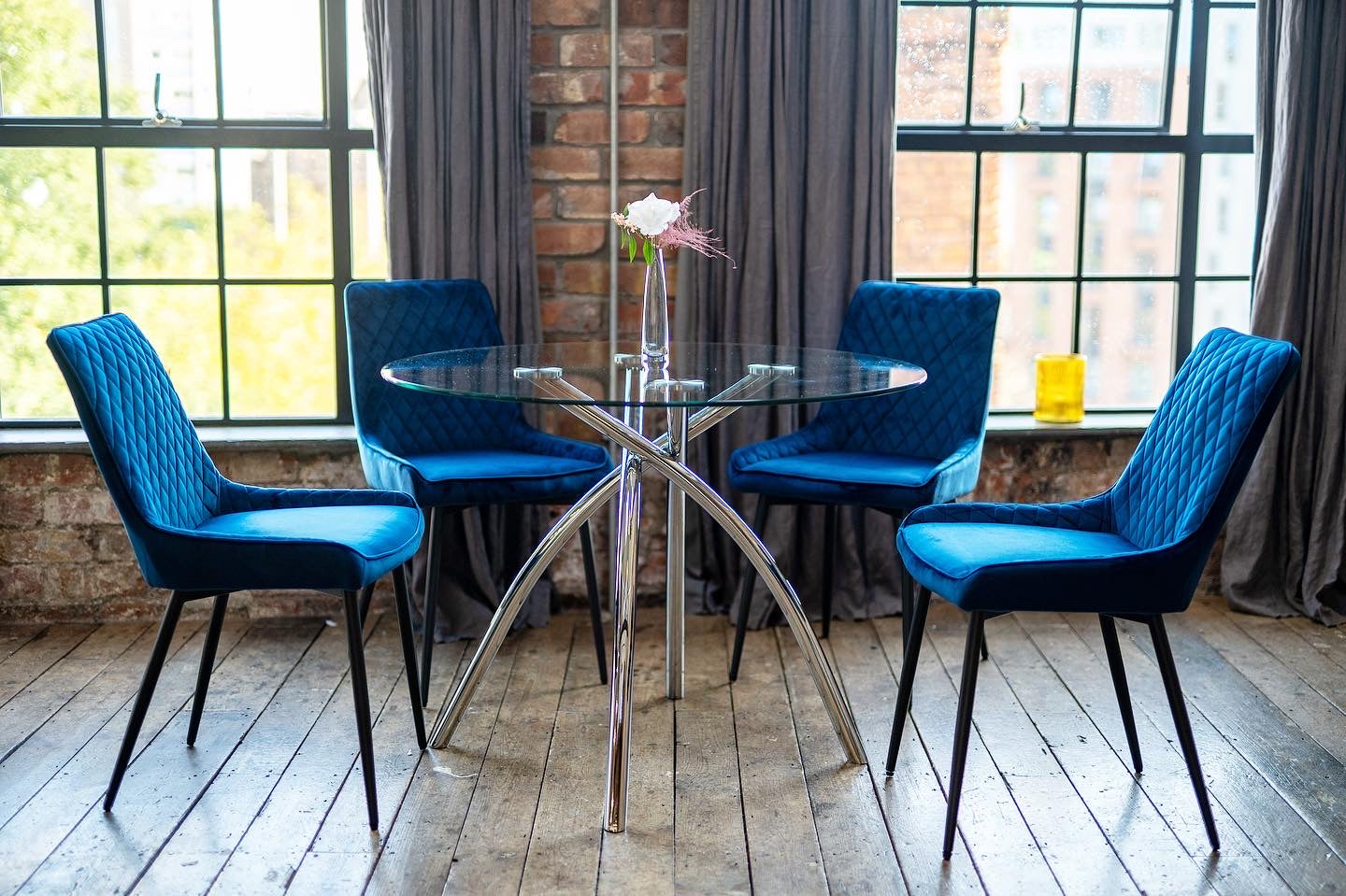 Cecelia Dining Set with 4 Ava Dining Chairs in Blue