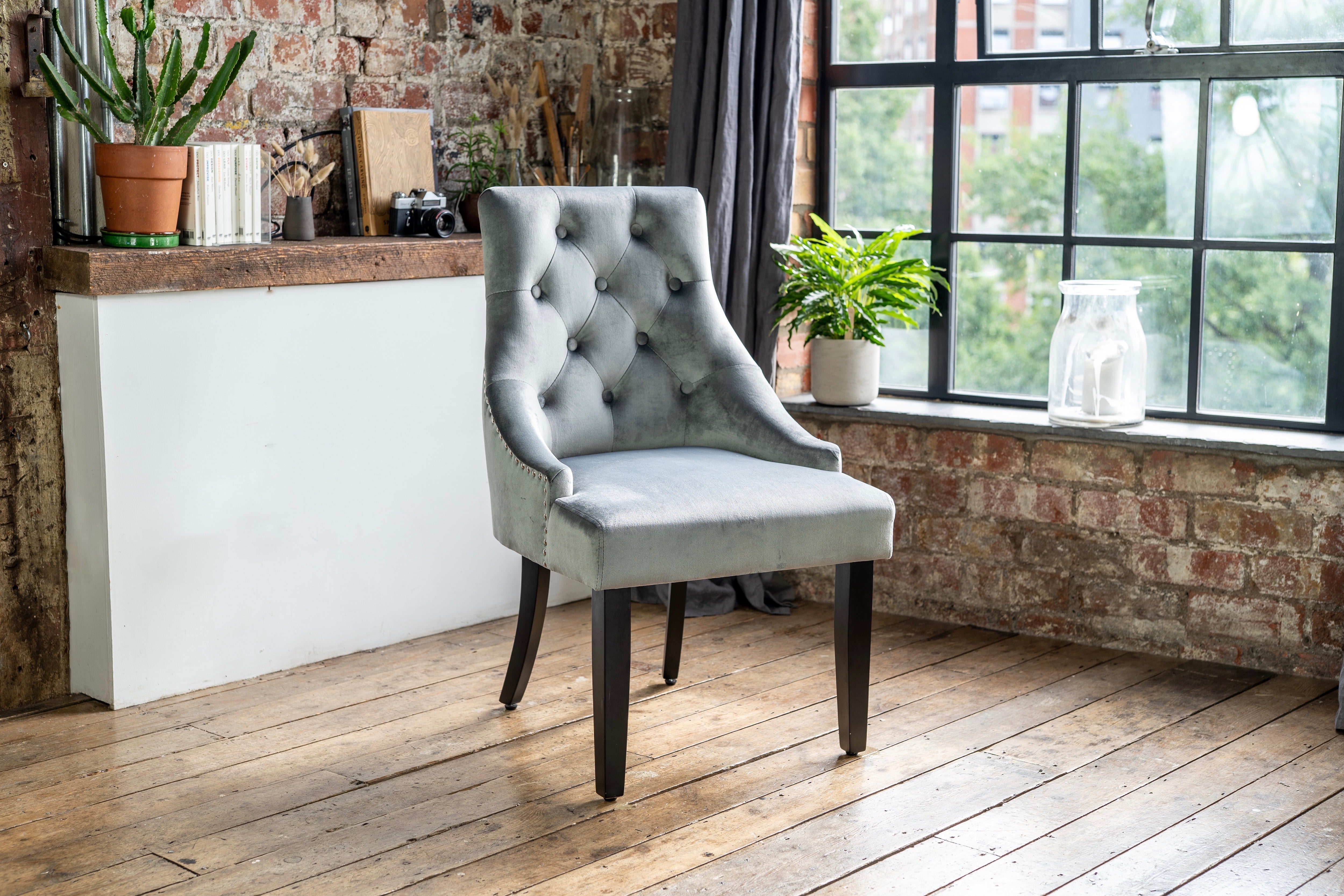 Ida Solid Mango Wood Dining Set with 4 or 6 Portia Dining Chairs in Grey